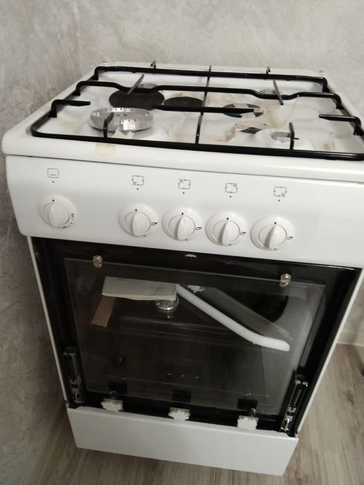 Продам газовую плиту