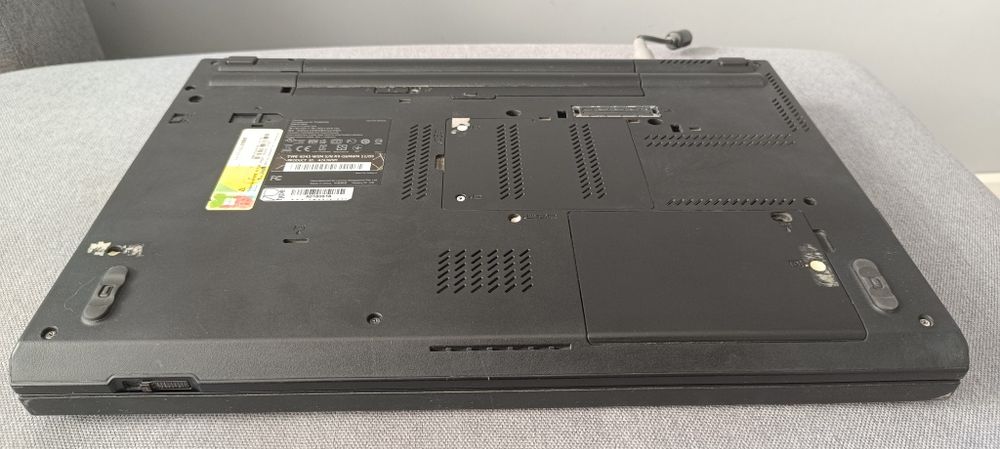 Продавам лаптоп Lenovo  T520