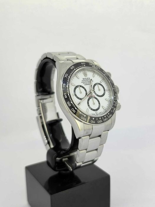 Rolex Cosmograph Daytona — White Panda Dial, Black Cerachrom Bezel