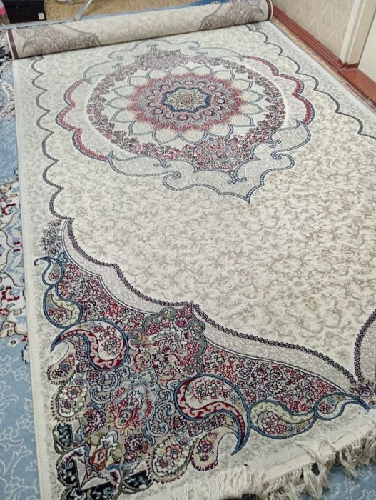 Продам ковер срочно