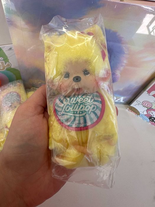 Оригинален Monchhichi Sweet Lollipop – нов, в оригинална опаковка
