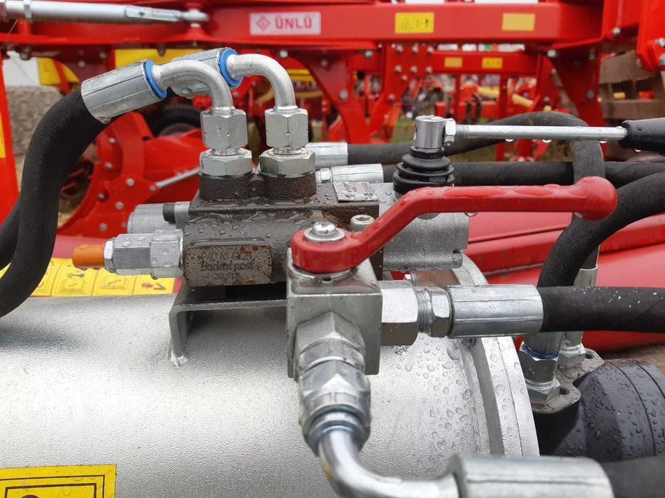 Snec hidraulic pentru remorca