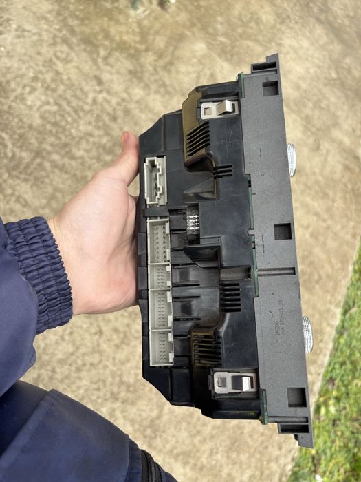 Климатроник за а6 4f