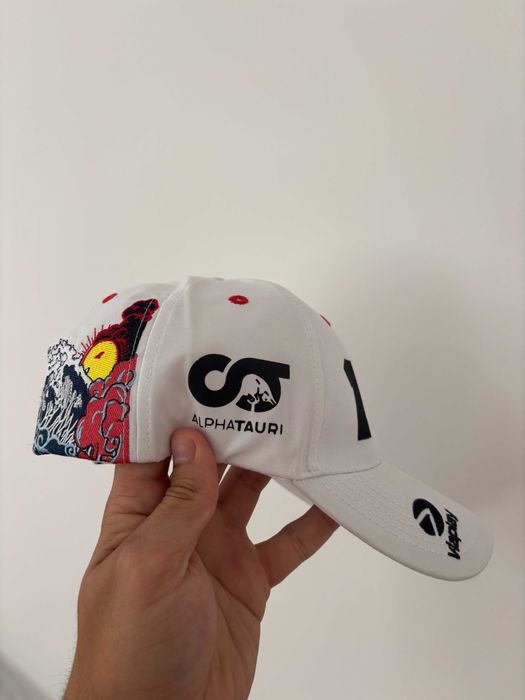 Шапка с козирка Red Bull Racing Max Verstappen #1 F1 Formula 1 бяла чисто нова