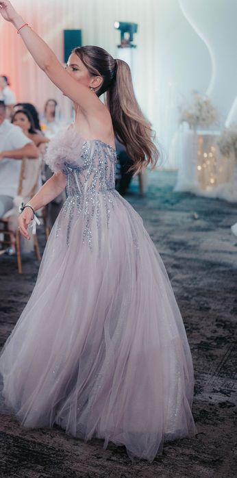 Продавам официална рокля за кръщене, бал, кумуване и т.н.