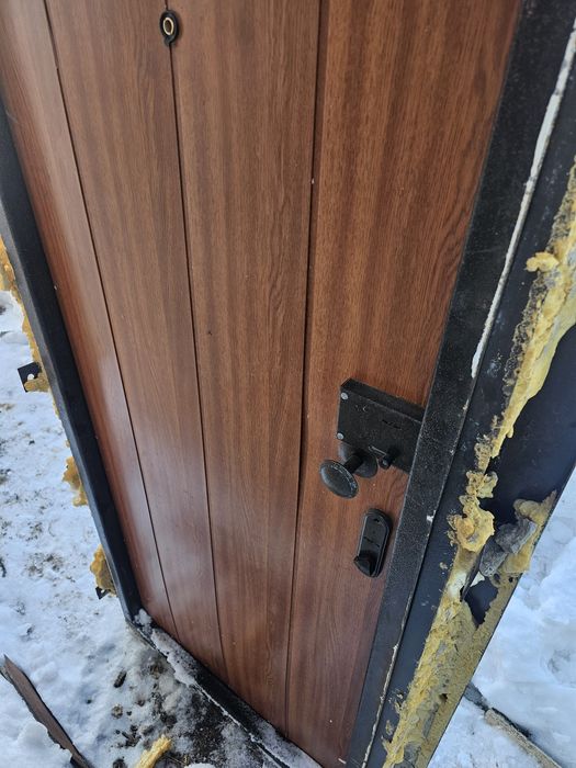 Дверь металическая