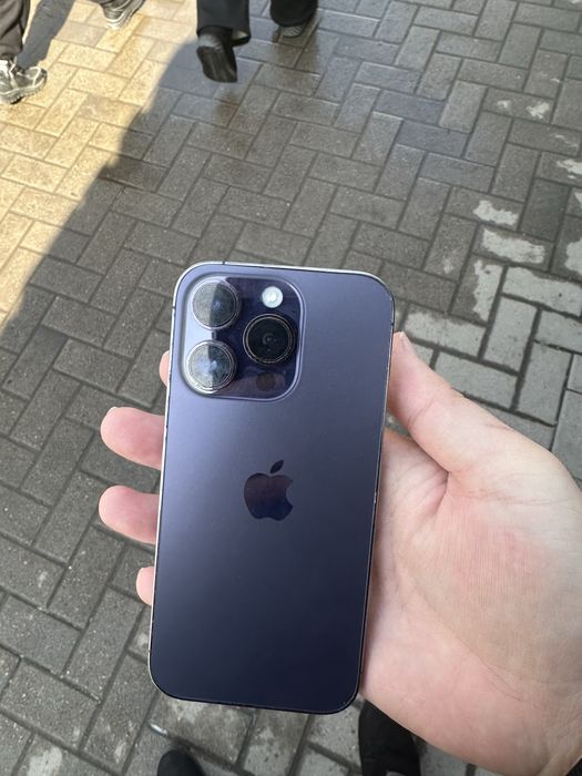 Продам Айфон 14 про 256гб
