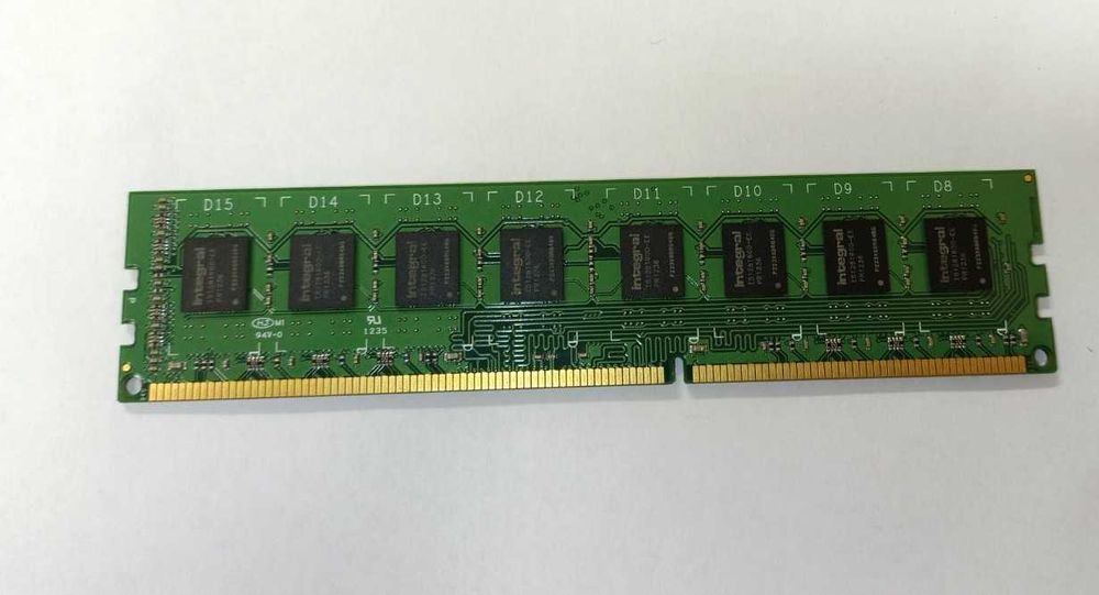Desktop RAM 8GB DDR3 1600MHz Компютърна Памет IntelAMD 240pin INTEGRAL