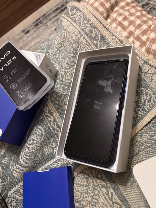 телефон VIVO Y21s