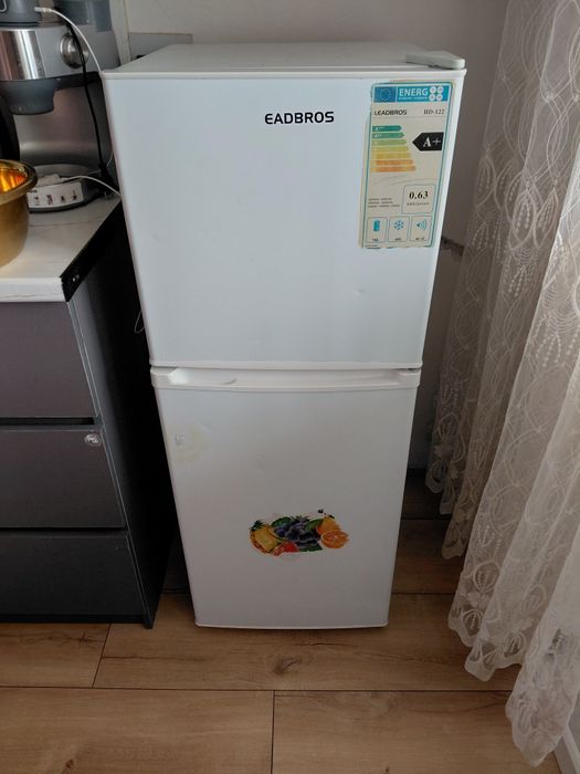 Продам холодильник