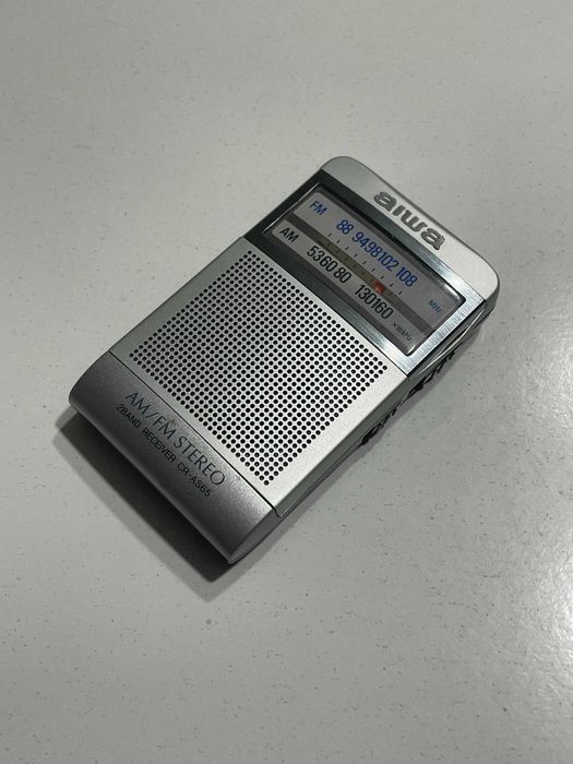 Два броя радиа Philips и aiwa