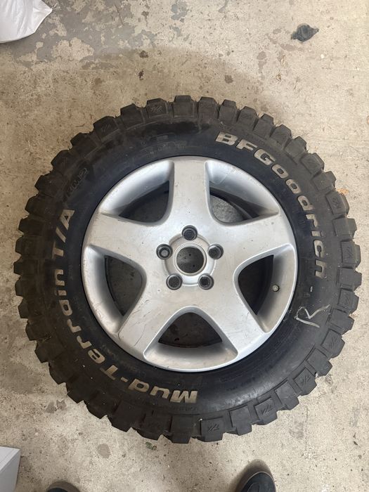 BFGoodrich Mud-Terrain KM2 245/70 R17 + 5 бр. алуминиеви джанти
