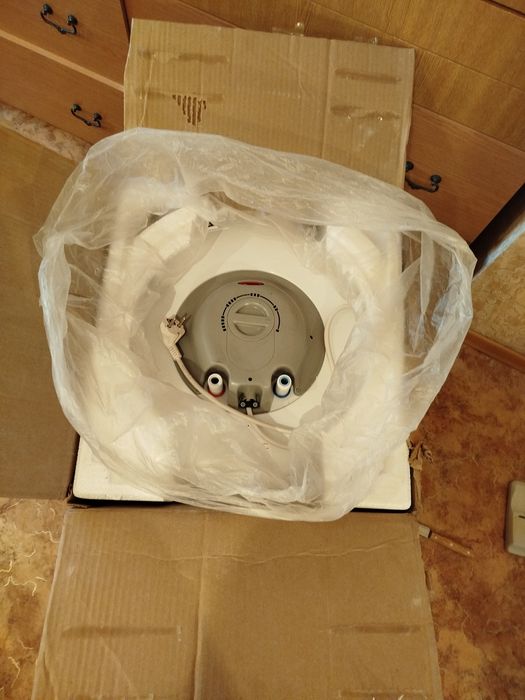 Водонагреватель Аристон