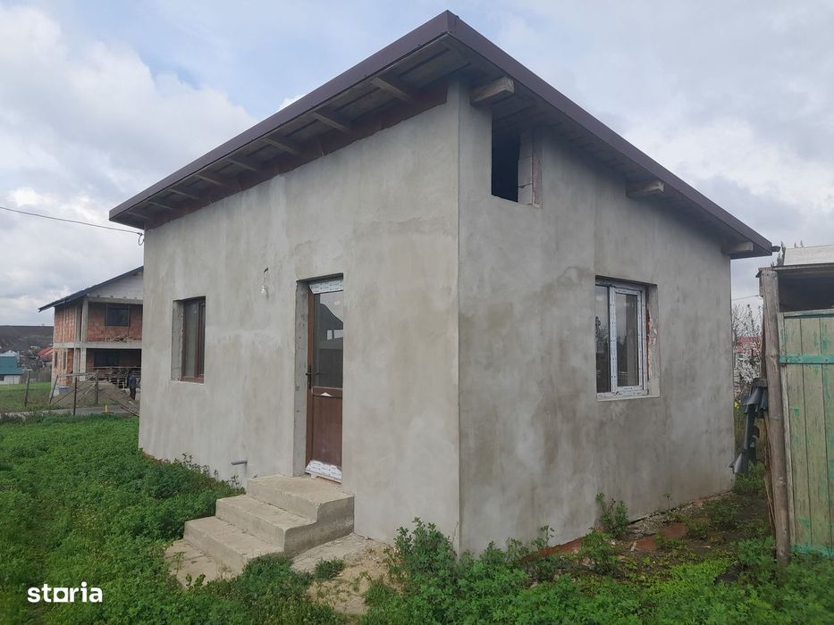 Casă de vânzare, 2 camere, curte mare