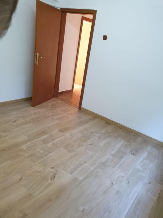 Inchiriez spatii comerciale in zona centru vizavi de itm