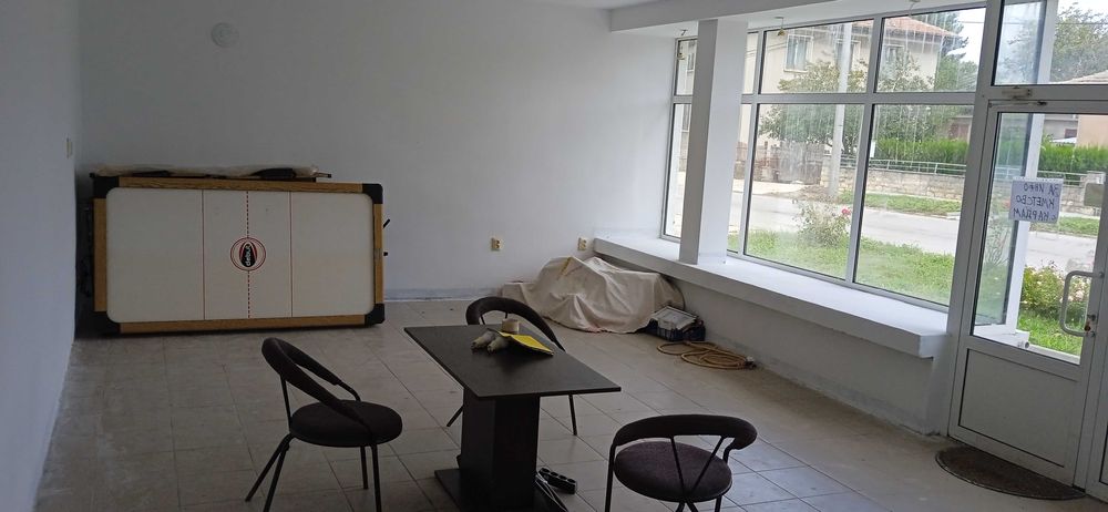 Дава се под наем Магазин в с. Кардам, Област Добрич - 200 кв.м за 6295.95 € - Снимка #3