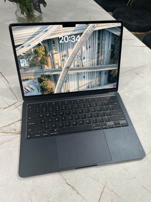 Макбук М3 13 продам macbook air