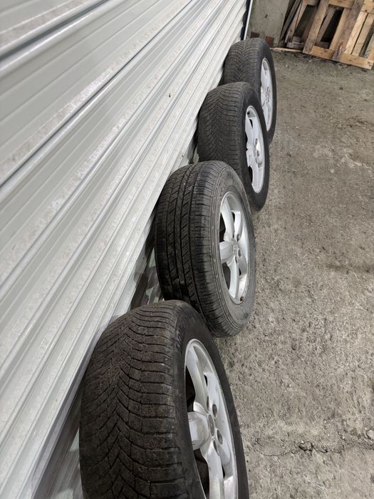 Hyundai Santa Fe 2 джати с гуми 17”