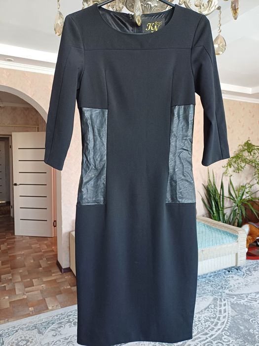 Пиджак с юбкой очень красивый