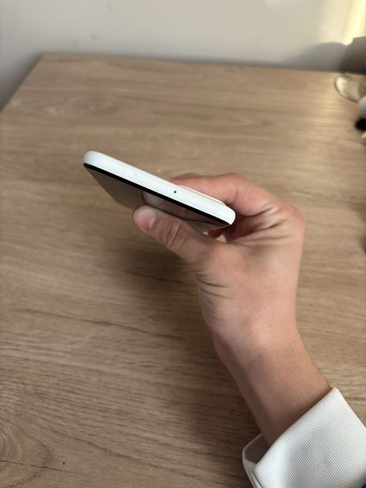 Самсунг А23 в хорошом состояние