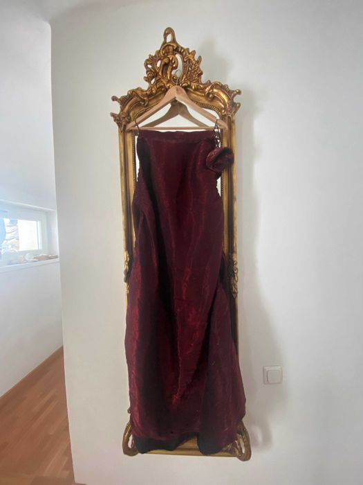 Tinuta completa ocazie fusta lunga bordo top paiete M L