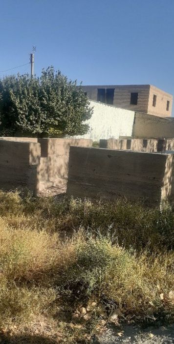 Qurilishi tugallanmagan bino yer uchastkasi