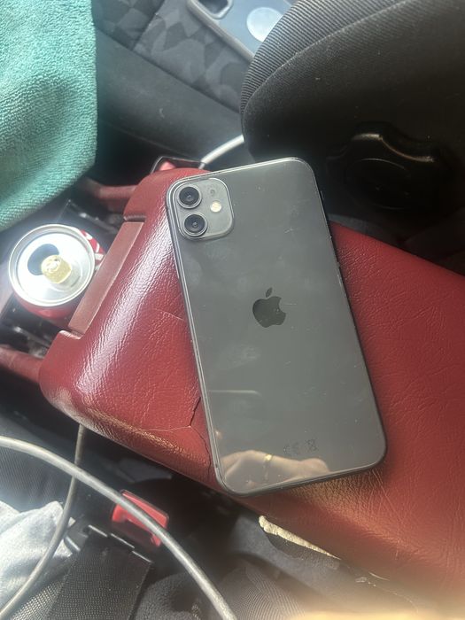Продам продам айфон 11