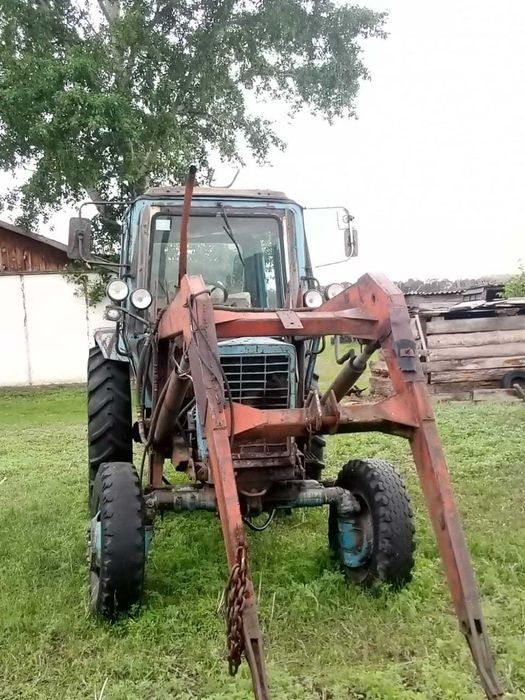 Трактор с косилкой