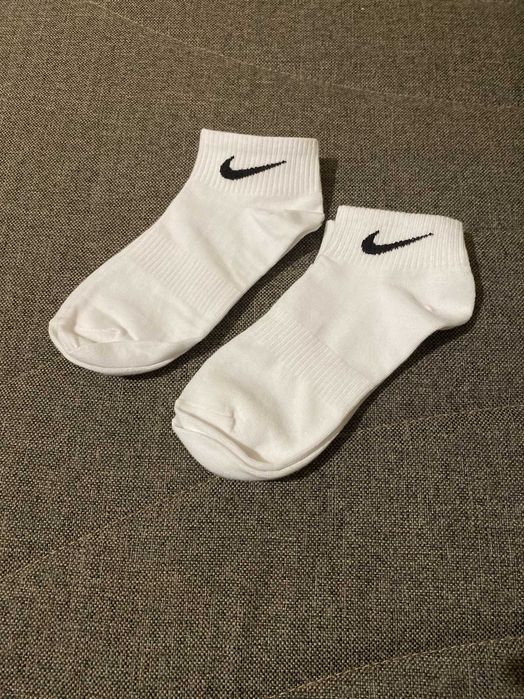 Оригинални чорапи Nike.
