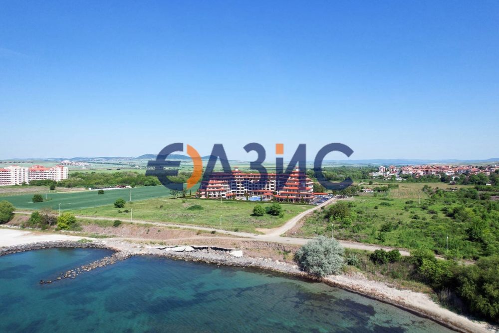 Апартамент с 1 спалня в комплекс „Sole Mare“, Ахелой, първа линия до