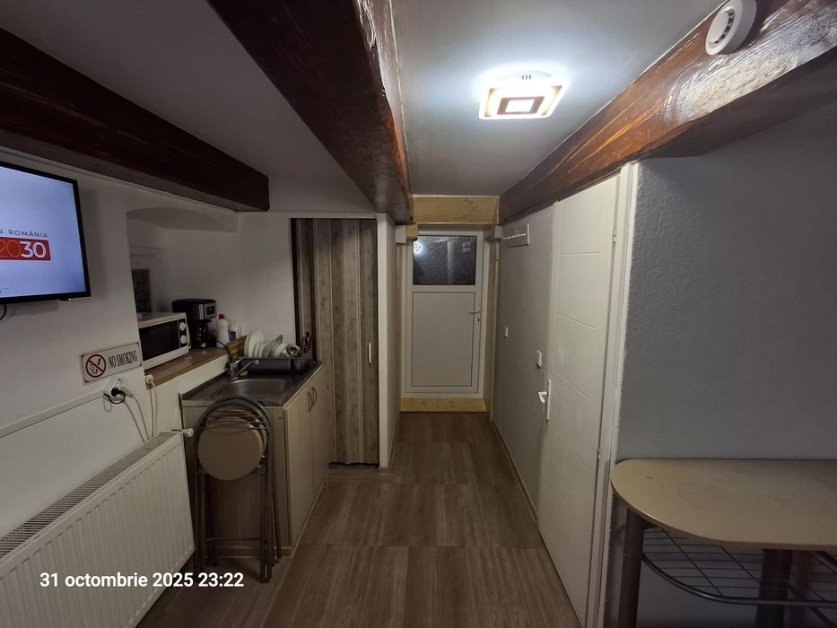 Garsoniera regim hotelier (cititi descrierea anuntului)