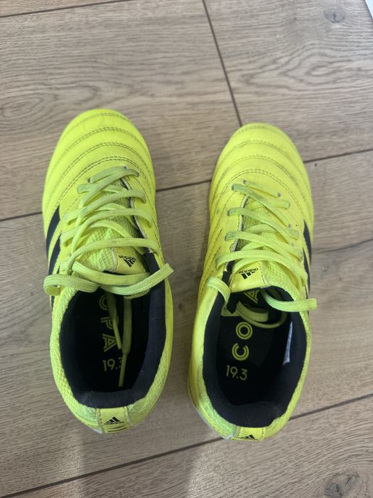 Футбольные бутсы Adidas