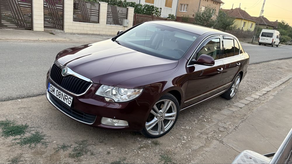 Skoda Superb 2l 170 cp 4200 euro