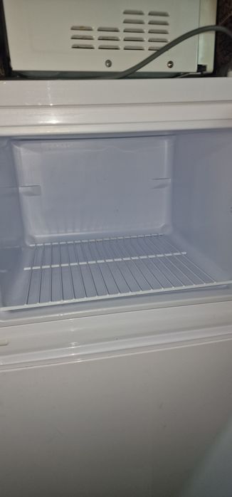 Холодильник Веко в отличном состояние.