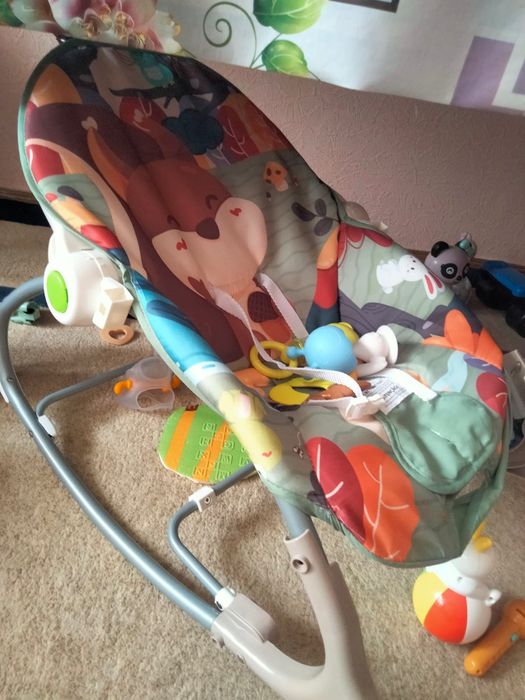 Шезлонг и автокресло продается 5-6месчц