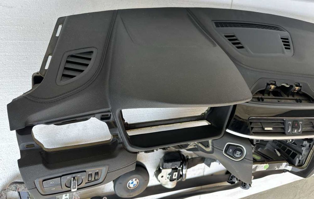 Арматурно табло колани airbag X1 F48 Lift Кожа Оригинал