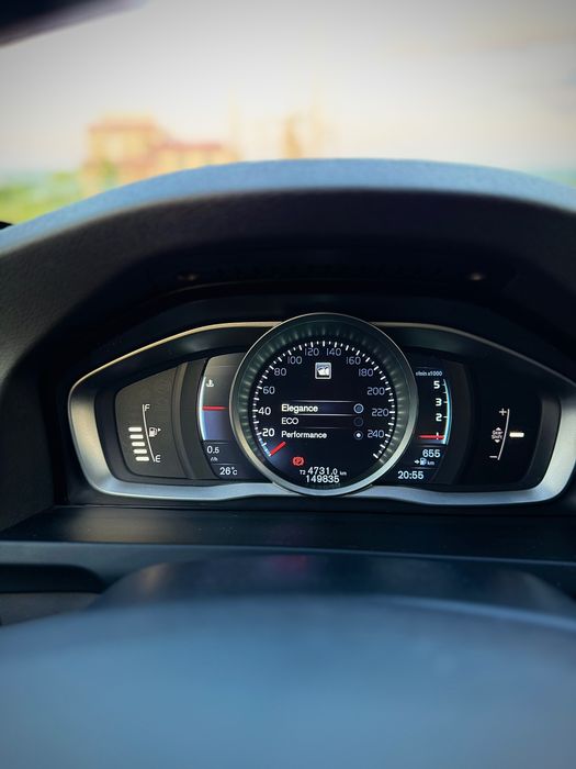 Volvo s60 2016 175.000km Vand/schimb cu suv cu carlig