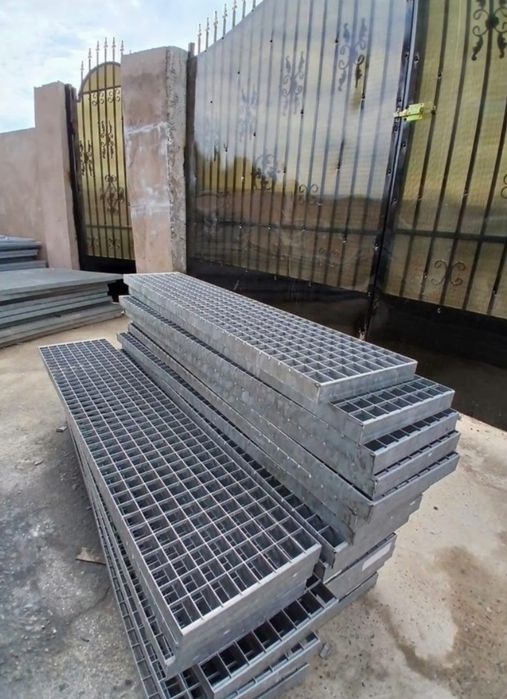 Trepte zincate galvanizate