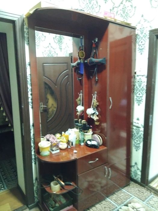 Продаётся прихожая