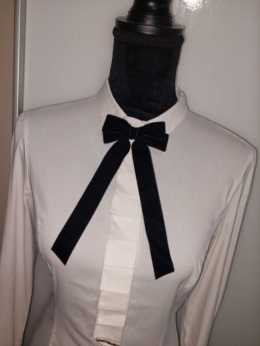 Broșă bleumarin catifea fundă gât stil Meli Melo handmade