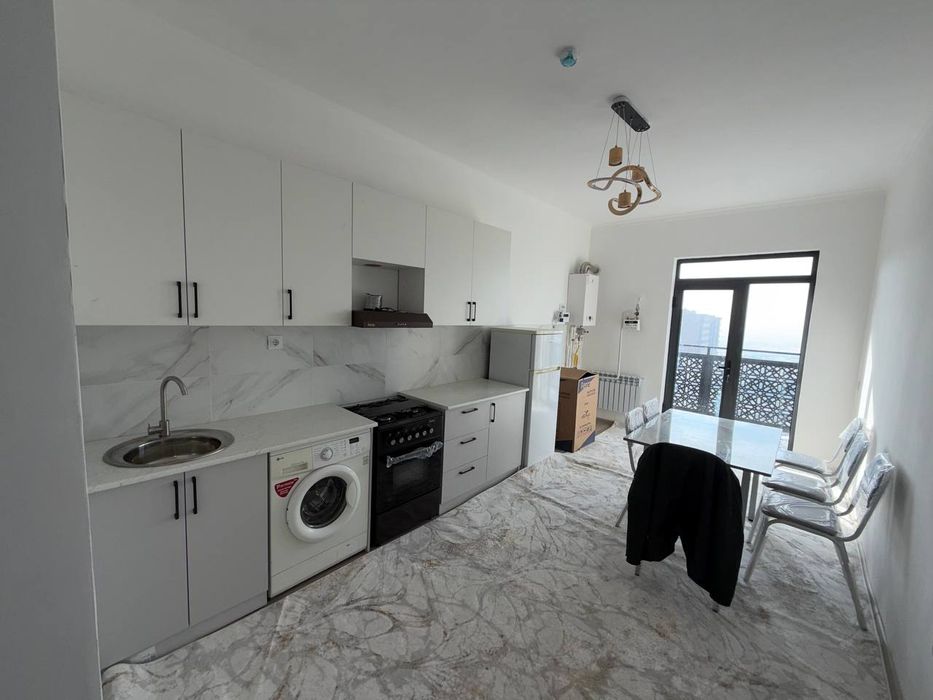 Урикзор Резиденс. Бозор ёнида