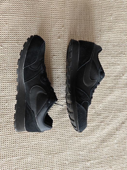 Нови, оригинални Nike MD Runner 2 / EUR 43-27.5 см.