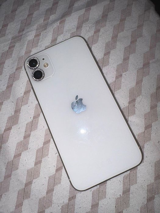 iPhone 11 на части