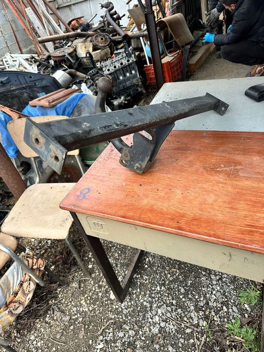 Теглич за Е класа w211