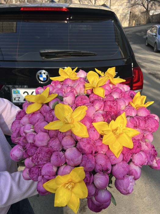 Букет из Пионов свежие