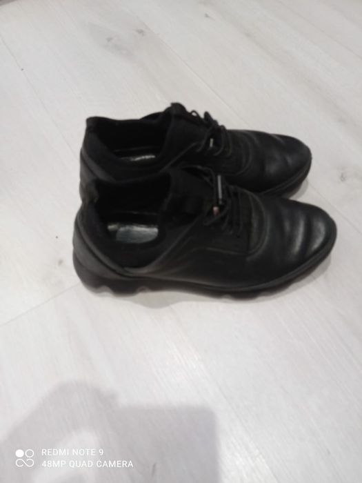 Кроссовки кожаные 33-34 р. 3000