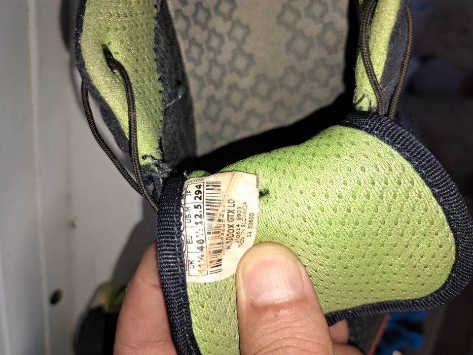 Vând pantofi sport Lowa nr 46,5 cu Gore-tex