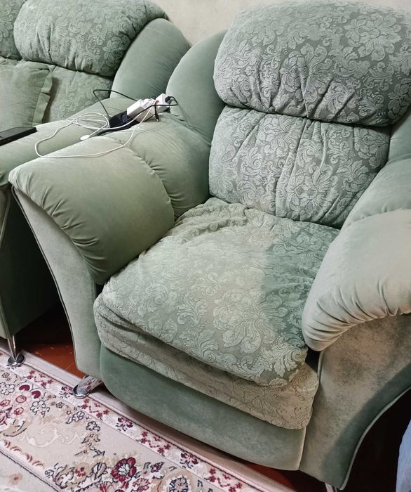 Диван мягкий + 1 кресло