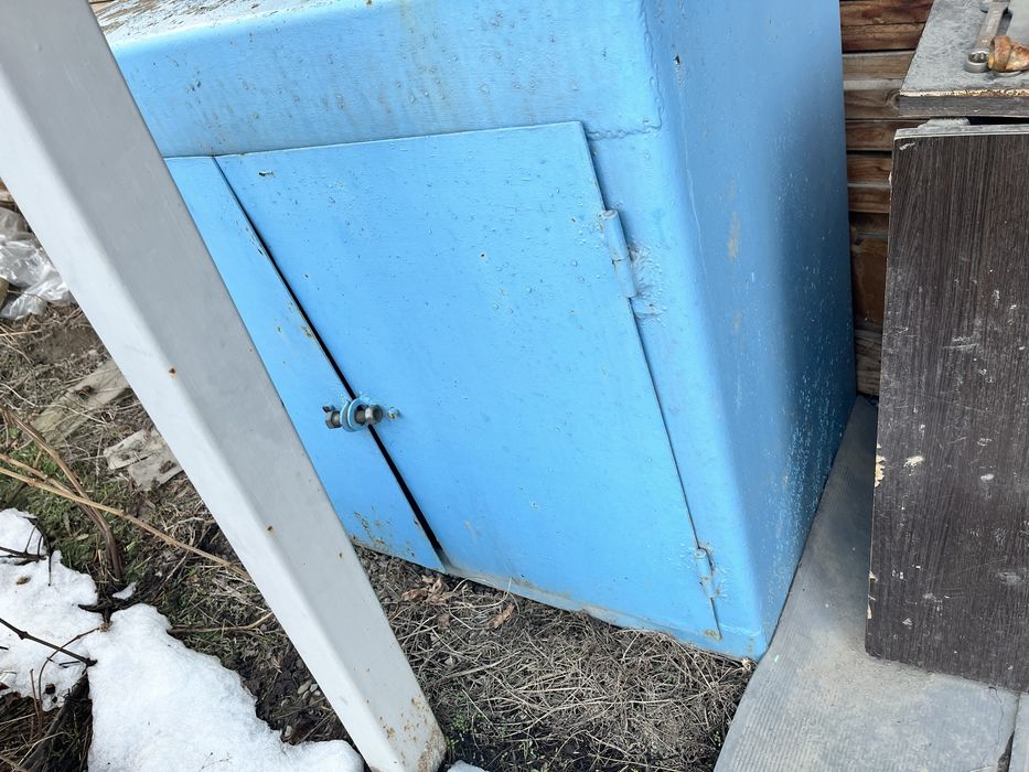 Продам сейф б/у