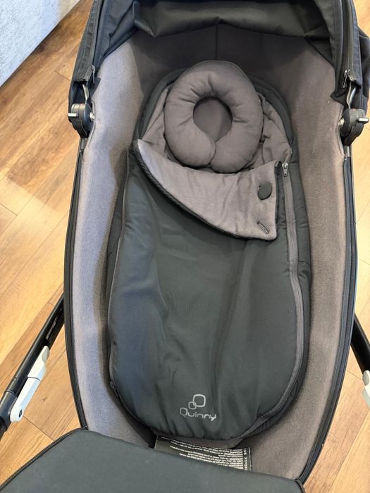 Vand carucior Quinny Moodd 3 in 1 + baza scaun Maxi Cosi